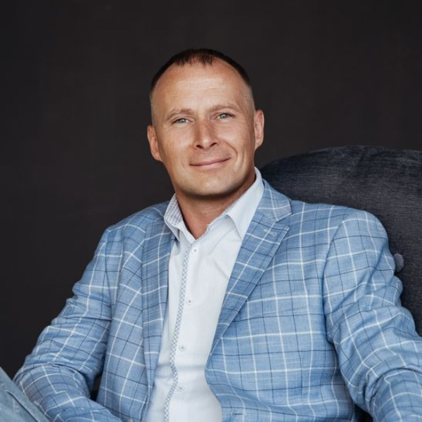 Артём Шустин