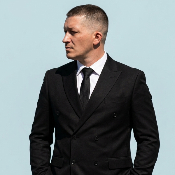 Денис  Жуйков