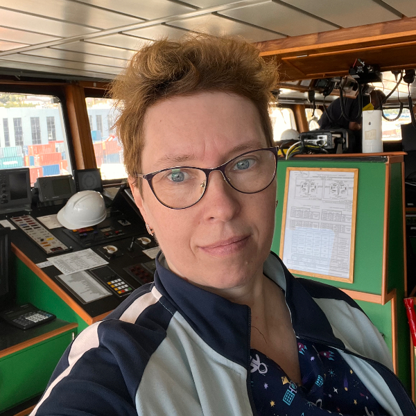 nelapteva@icloud.com