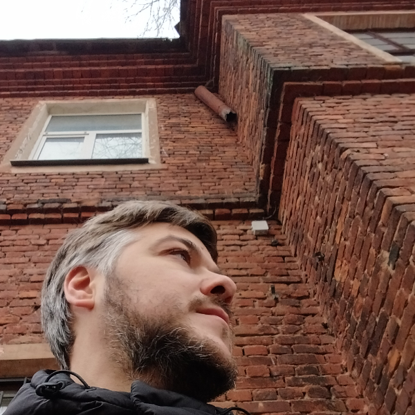 Артём