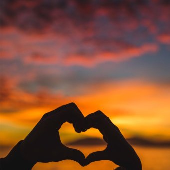 Любовь нам дарит крылья