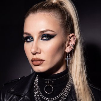 ВРЕМЯ НЕ ЛЕЧИТ - обложка альбома