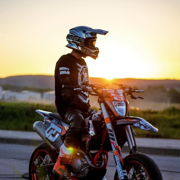 Обложка трека