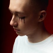 ЛАВР! - безразлично