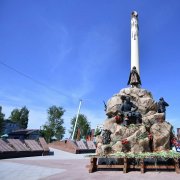 Автор песни Игорь Бакань, поёт ии - Деревня Рыбки - фото