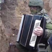 Лопата и гармонь