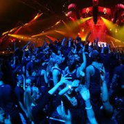 Проводник - Oye la pared