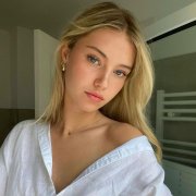 Swezzy - Девочке 17