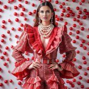 Ой да девица краса,Россия!Айла