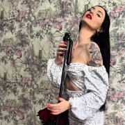 kristi - "кайфово"