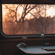 Александр Дерновой - За вагонным стеклом догорает закат