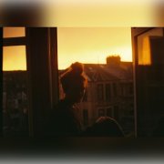 Автор Стихов Константин Сахно. Ей так нравился ветер - фото