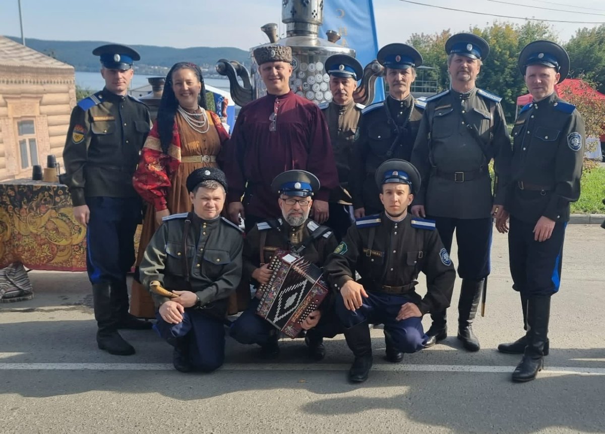 Ансамбль казачьей песни Вольница (г. Миасс, Челябинской области)